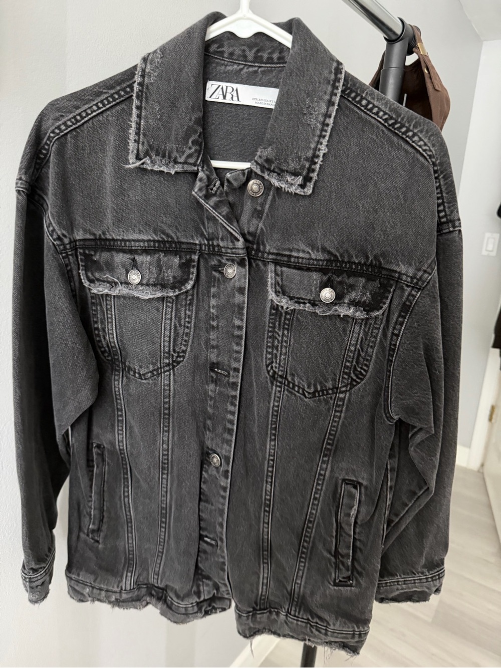 ZARA Oversized Denim Jacket Washed Black (XS) - Preloved 🖤